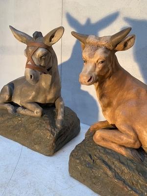Exceptional Large Figures Of Ox And Donkey  en plaster polychrome, Belgium 19th century