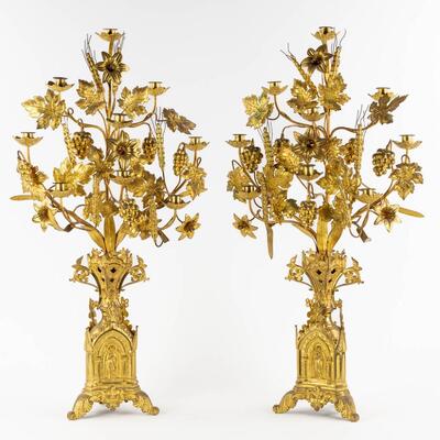 Floral Candle - Holders en Brass / Bronze / Gilt, France 19 th century