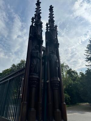 Architectural Ornaments style Gothic - Style en Oak wood, Belgium  19 th century ( Anno 1865 )