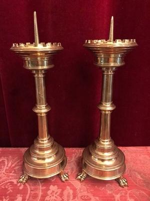 Candle Sticks Measures Without Pin style Gothic - style en bronze, Dutch 19th century
