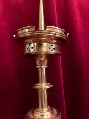 Candle Sticks Measures Without Pin style Gothic - style en Brass / Bronze, Belgium 19th century
