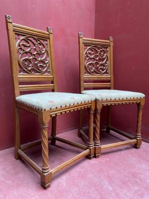 Chairs style Gothic - style en Oak Wood / Fabrics, Belgium  19 th century ( Anno 1890 )