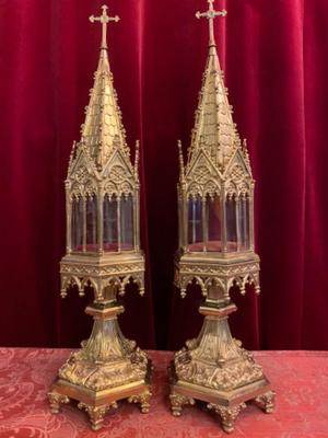 Large Exceptional Reliquaries style Gothic - style en Bronze / Gilt / Glass, France 19 th century ( Anno 1860 )