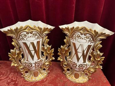 Marian - Altar -Vases style Gothic - Style en High - Quality Porcelain Hand - Gilt, Flemish   19 th century ( Anno 1865 )