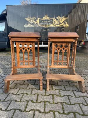 Matching Kneelers style Gothic - Style en Oak wood, Belgium  19 th century