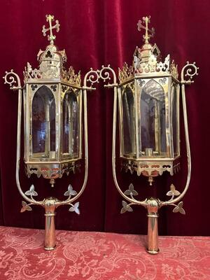 Matching Lanterns style Gothic - Style en Brass / Bronze / Polished and Varnished / Glass, Belgium  19 th century ( Anno 1885 )