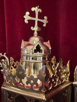 Matching Lanterns style Gothic - Style en Brass / Bronze / Polished and Varnished / Glass, Belgium  19 th century ( Anno 1885 )