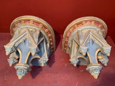 Matching Wall Pedestals style Gothic - style en Terra-Cotta polychrome, France 19th century ( anno 1890 )