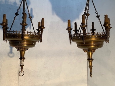 Sanctuary Lamps style Gothic - style en Brass, Belgium 19th century ( anno 1890 )