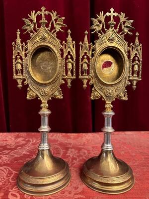 Reliquaries style Neo Classicistic en Brass, France 19 th century ( Anno 1885 )