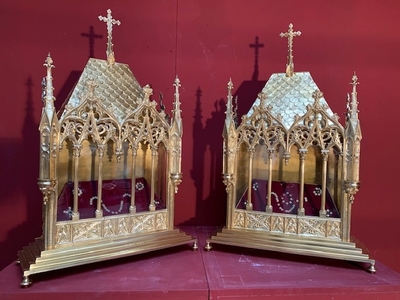 Two Large Matching Full Bronze Wall-Reliquaries To Compose To One Double-Sided Reliquary style Gothic - style en Bronze / Polished and Varnished, France  19th century ( anno 1875 ) the measures concern the total reliquary