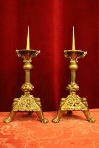 Candle Sticks. Total Height 30 Cm ! style Romanesque en Full - Bronze - Gilt, France 19th century