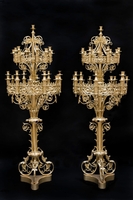 Matching Stunning Candle Sticks Polished And Varnished style Romanesque en Bronze, France 19th century