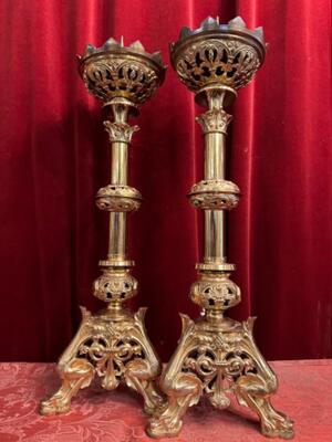 Candle Holders Measures Without Pin style Romanesque - Style en Bronze Gilt, France 19 th century ( Anno 1885 )