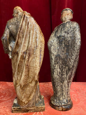 Statues By : Terraco Beesel en Terra - Cotta P, Beesel Netherlands 20 th century