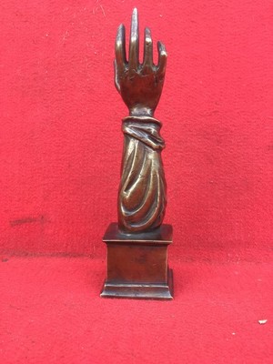 Reliquary Arm Contains The Relic Of: St. Nicholas Of Bari Ex Ossibus  en Bronze / Glass / Originally Sealed, Italy 19th century