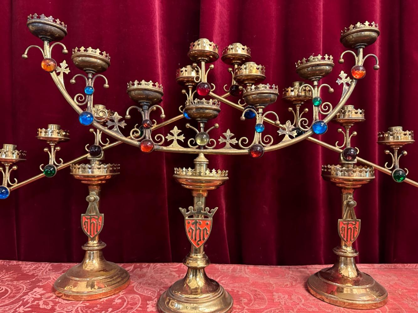 https://www.fluminalis.com/galleries/set-gothic-style-candle-holders-15323363-max.jpg